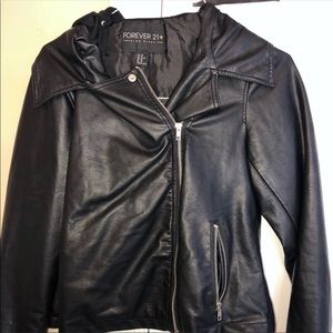 Black leather jacket⭐️